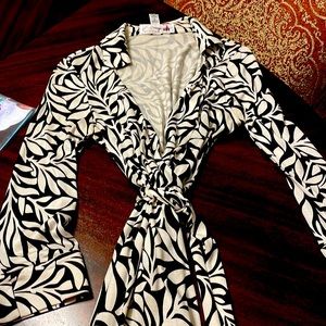 DVF Vintage silk wrap dress. Size 4